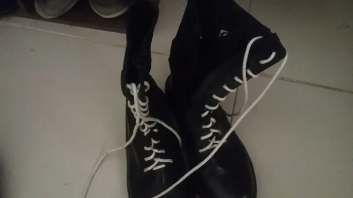 Vendo esse Contorno e esse sapato social masculino