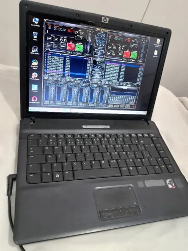 Notebook completo HD de 500gb 4gb windows e BPM instalados