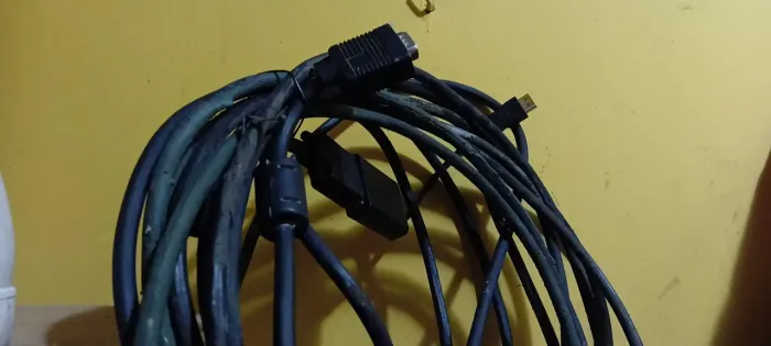 Cabo VGA com adaptador de saída HDMI