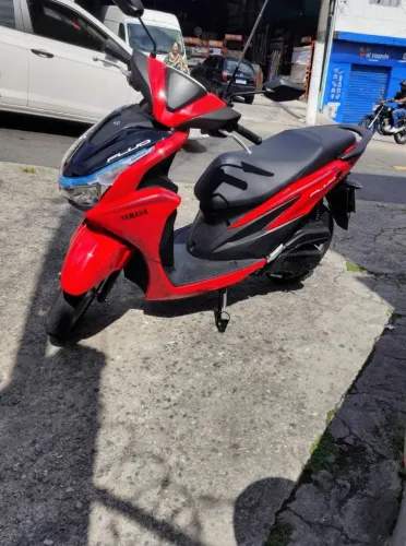 Yamaha fluo 2026 impecável
