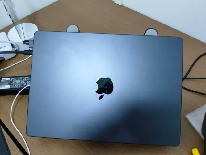 Mac MacPro M5 com 24gb ram e 1tb de disco. Avalio proposta