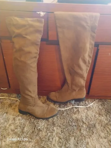 Botas