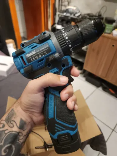 Furadeira parafusadeira com impacto hanabi 16.8v. Motor brushless. 