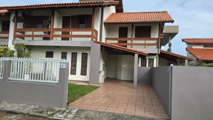 Casa anual no Campeche, lugar privilegiado 200m do mar, 1 quarto mais 1 mezanino