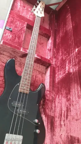 Baixo Ibanez GTR50 com Case! Perfeito!