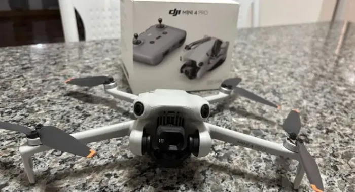 Drone DJI mini 4 Pro sem tela com cinza 4k usado