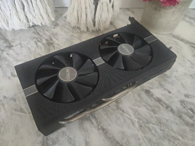 Placa de Vídeo RX 580 4GB Sapphire Nitro - Excelente Estado