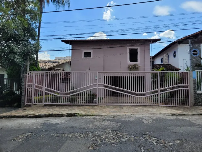 Casa à venda em Ouro Preto, Belo Horizonte