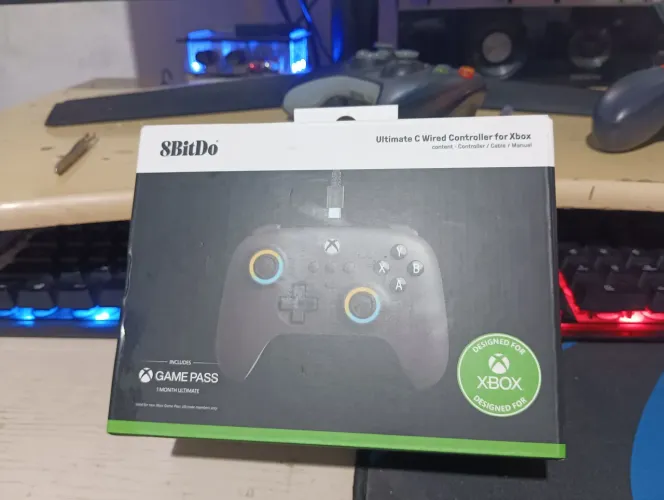 Controle com fio 8BitDo Ultimate C para Xbox