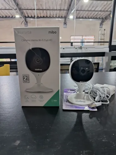Câmera interna Wi-Fi intelbras 