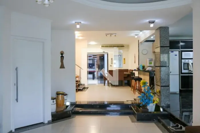 Casa à Venda - Jardim São Caetano, 6 Quartos, 350 m2
