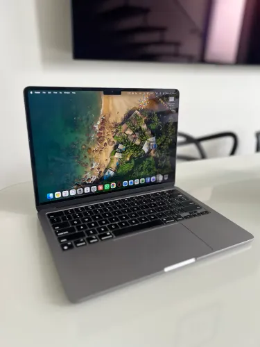 MacBook Air M2 16GB/256GB