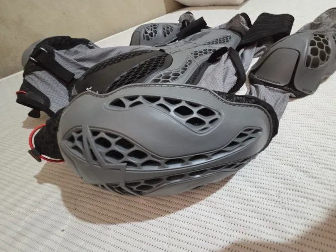 COLETE ALPINESTARS BIONIC ACTION TAM M