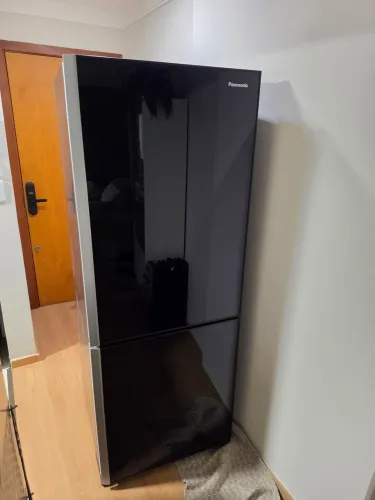 Geladeira Panasonic 423L porta em vidro
