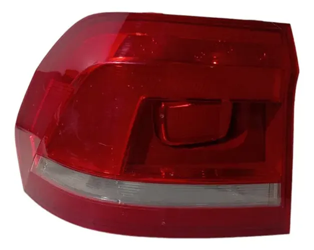 Lanterna Traseira Esquerda Volkswagen Fox 1.6 2014 2015 2016 Esquerdo Vermelho