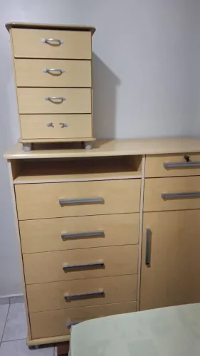 Cômoda + criado mudo