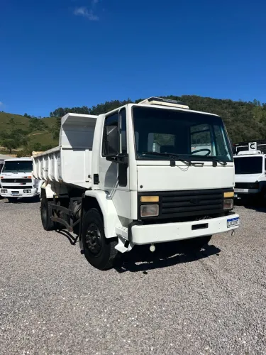 Ford Cargo 1215 Caçamba Toco