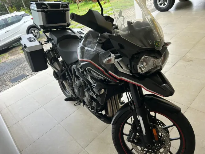 Triumph Tiger 1200 XRx 2016/2017 - Completa com baús laterais e top case