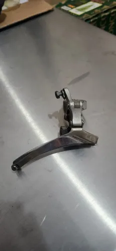 Câmbio dianteiro caloi 10 original Shimano. Em alumínio.