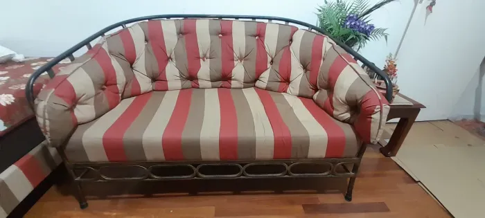 Sofá 2 Lugares em aço tubular e tecido