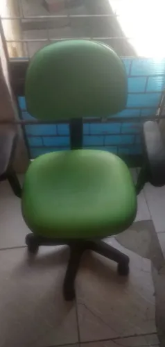 Cadeira escritório com rodinhas