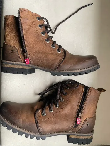 Bota de couro Ferracini