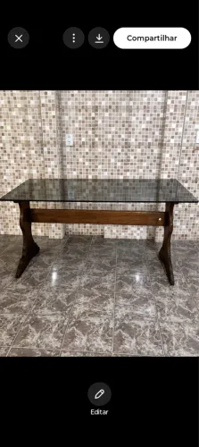Mesa em vidro fumê e madeira de lei