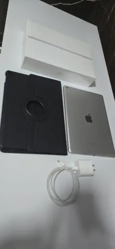 Apple iPad (9ª Geração) 10.2 Wi-fi 64gb - Prateado