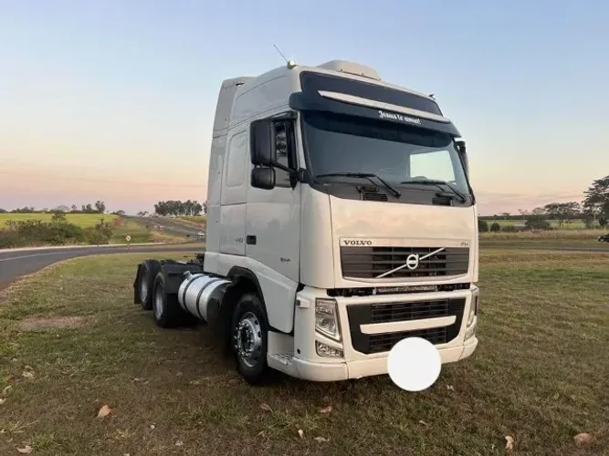 Volvo FH 440 6x2 ano 2011