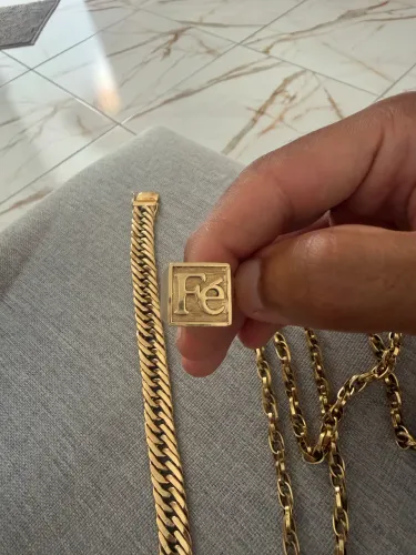 Anel de ouro 18K
