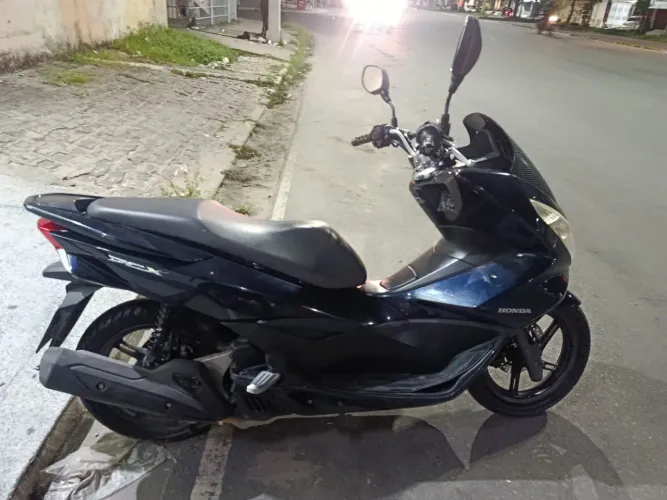 PCX em ótimo estado