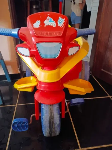 Velocípede Bandeirantes