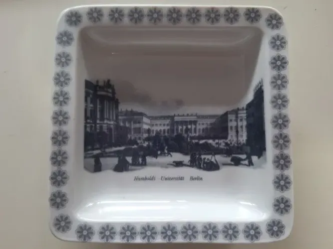 Souvenir lembrança da Universidade de Humboldt - Berlim Alemanha. RARIDADE!