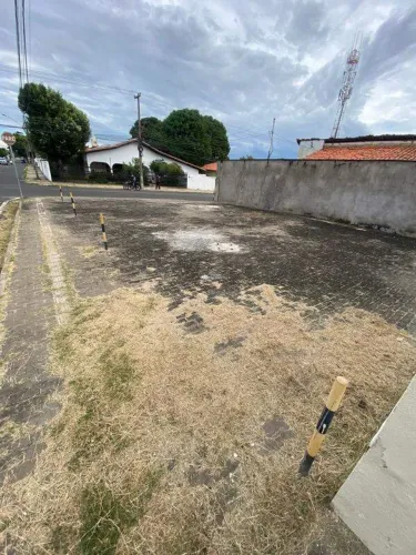 LOTE/TERRENO COMERCIAL NO BAIRRO ILHOTAS.