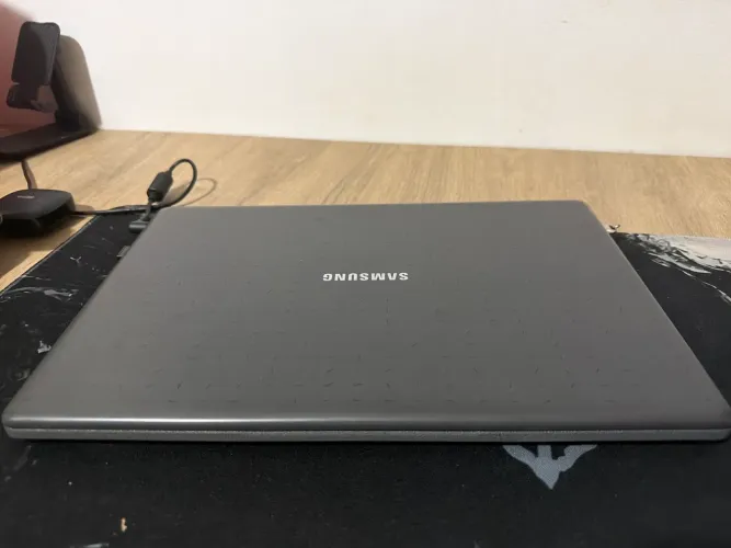 Notebook Samsung Flash F30 - Intel Celeron N4000, 4GB RAM, 64GB SSD - Ótimo estado!