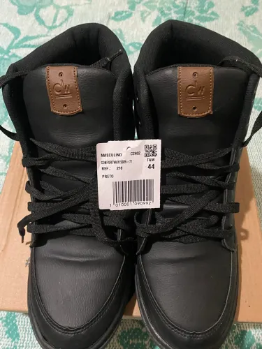 Vende-se Bota