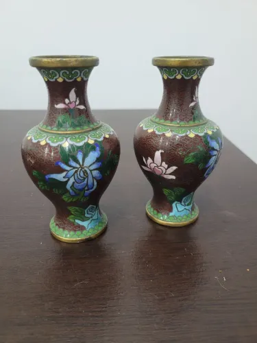 Antigo Par de Vasos Chineses Miniatura em Cloisonné Floral