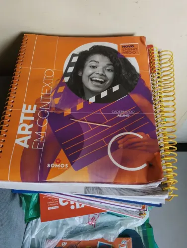 Vendo kit de livros em perfeito estado de conservação.