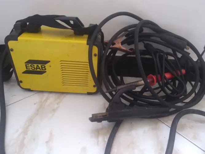Inversora de Solda Handyarc 130i Esab