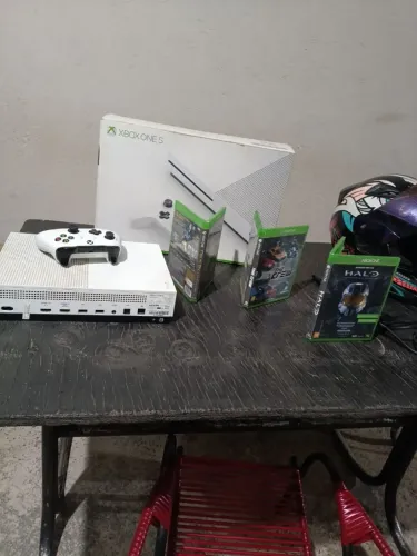 Vendo Xbox one s