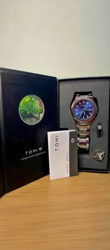 Vendo Relógio Lindo?