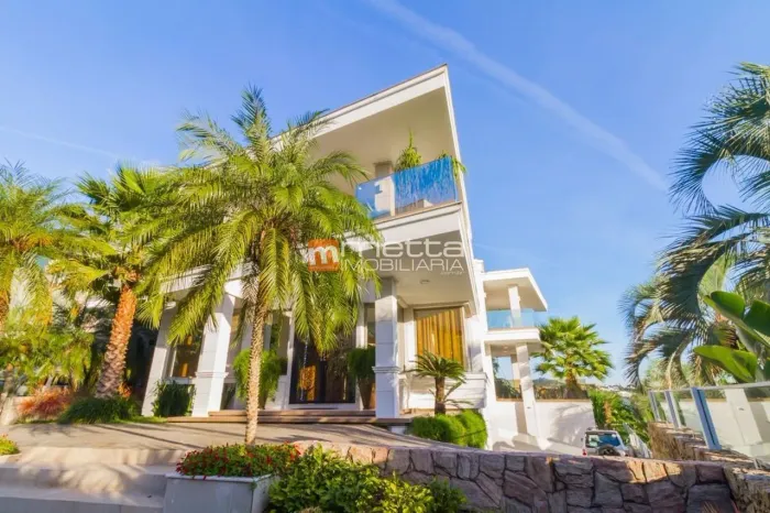 Casa com 5 suítes à venda, no Bairro Cacupé - Florianópolis/SC