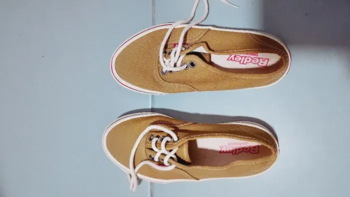 VENDO TENIS REDLAY CASUAL