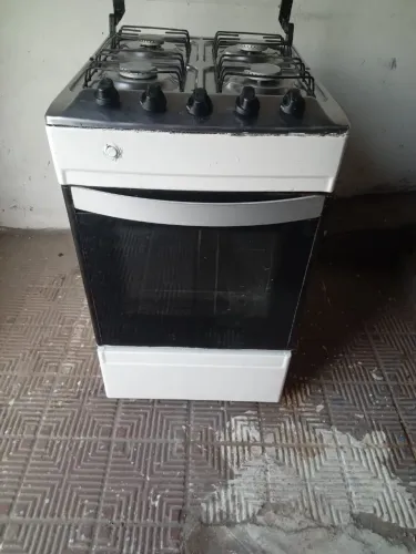 VENDO UM FOGAO 4 BOCAS USADO MAIS PEGA AS 4 BOCAD EO FORNO