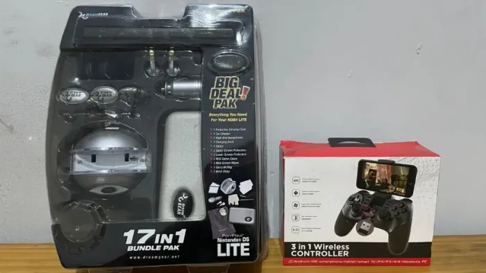 Kit Nintendo DS Lite Novo 17 Em 1 Para Nintendo DS Lite Novo Lacrado e um controle