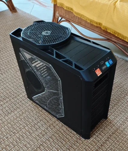 Gabinete Gamer Retro Antec 902
