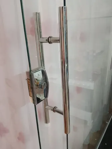 Estou vendendo uma parede de vidro