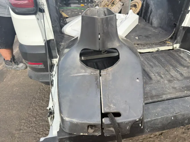 lote completo de peças de motor de popa Johnson 225hp.
