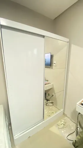 VENDO GUARDA-ROUPA USADO