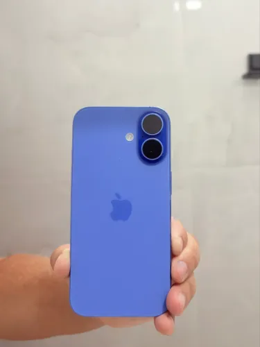 iPhone 16 128GB Ultramarino Impecável + Caixa Original
